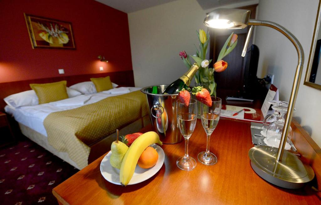 Hotel Tilia Pezinok Luaran gambar