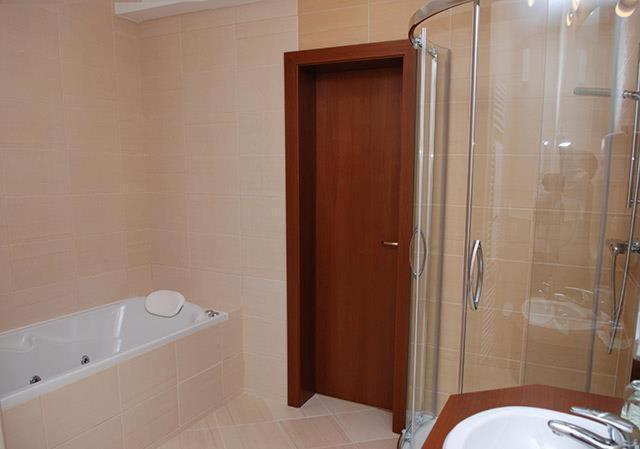 Hotel Tilia Pezinok Luaran gambar