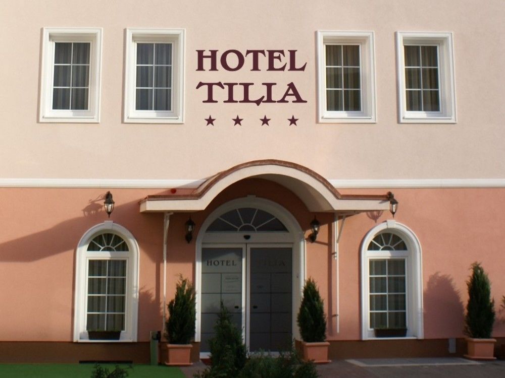 Hotel Tilia Pezinok Luaran gambar