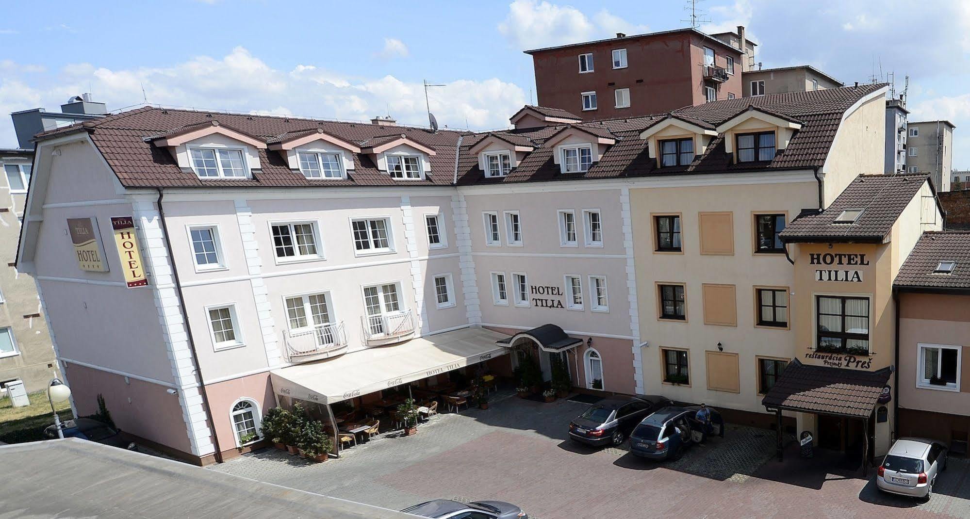 Hotel Tilia Pezinok Luaran gambar